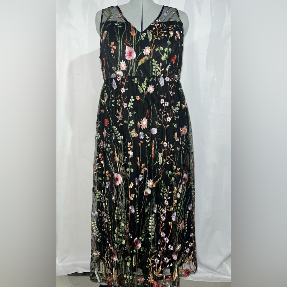 Torrid Embroidered Floral Maxi Dress Size 24